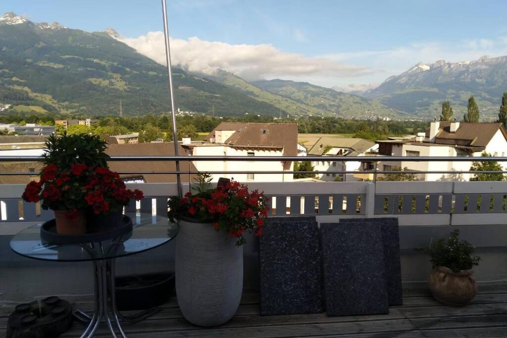 Penthouse In Schaan Lägenhet Exteriör bild